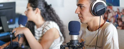 Jugendliche im Radio